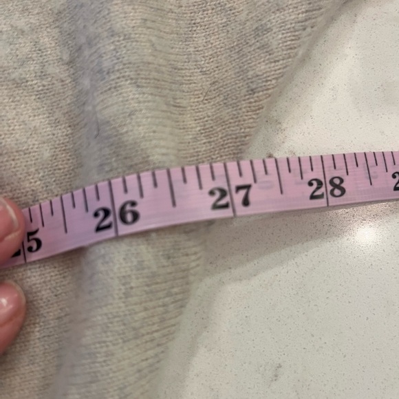 Nicole Miller Cashmere Relaxed Fit Sweater Size Large - Picture 8 of 9